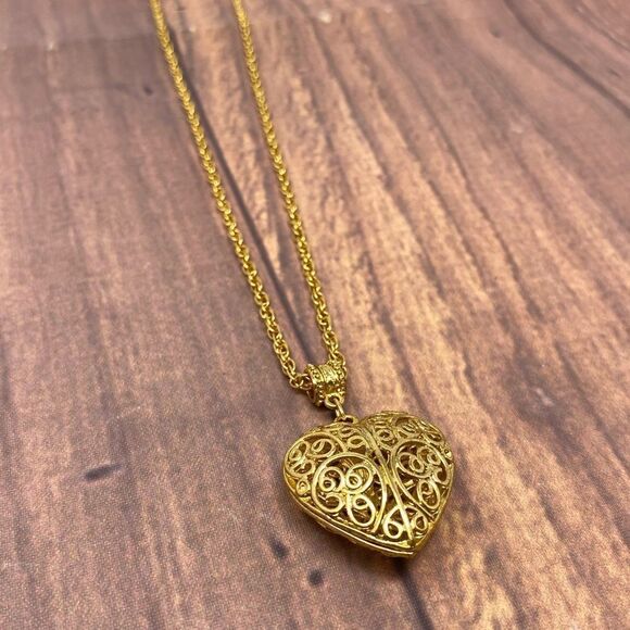 1928 GOLD HEART NECKLACE 0972 - Picture 3 of 5